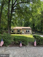 218 E GERMANTOWN AVE, Maple Shade, NJ 08052