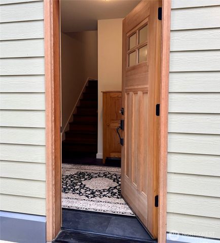 186 South Ridge Road, Decatur Island, WA 98221