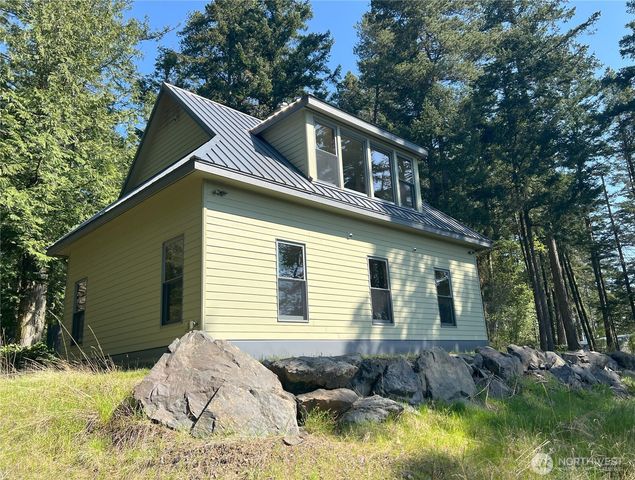 186 South Ridge Road, Decatur Island, WA 98221