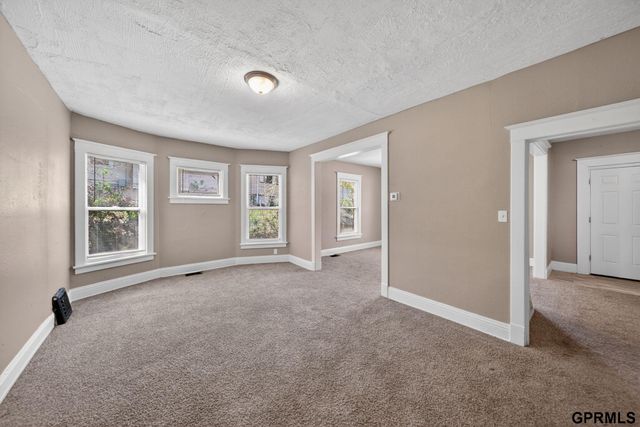 3723 Franklin Street, Omaha, NE 68111