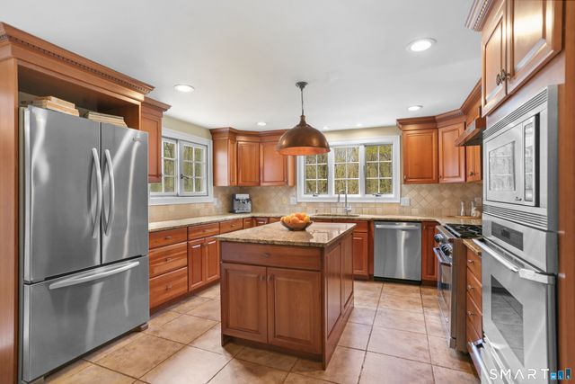 4041 Redding Road, Fairfield, CT 06824