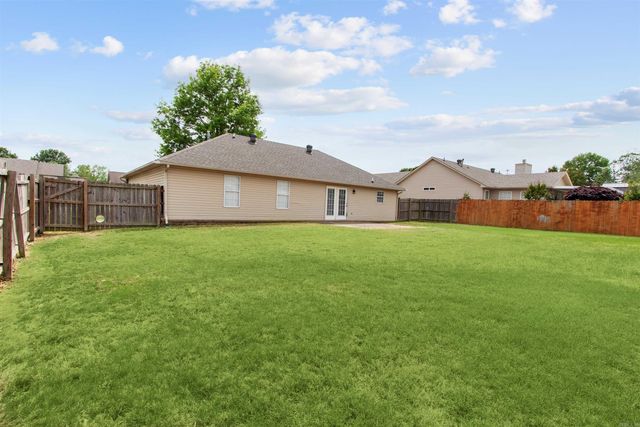 218 Natchez Dr, Jonesboro, AR 72404