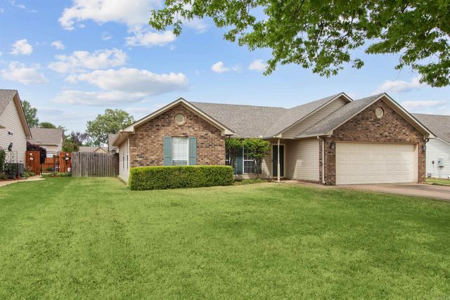 218 Natchez Dr, Jonesboro, AR 72404