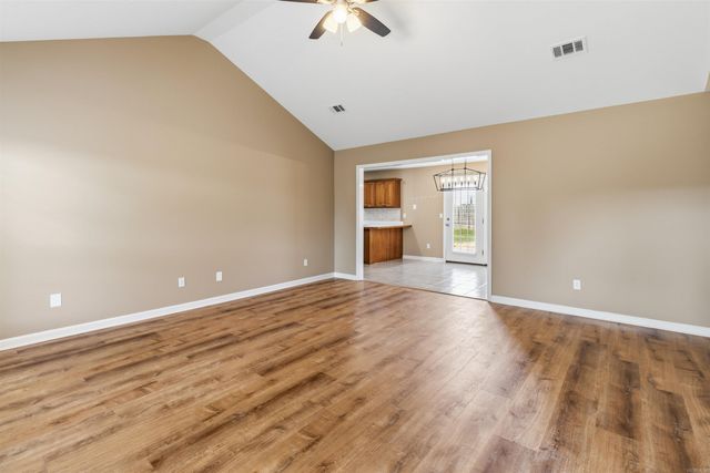 218 Natchez Dr, Jonesboro, AR 72404