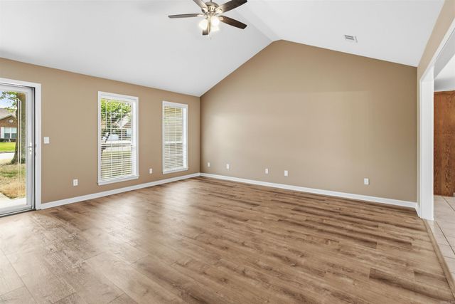 218 Natchez Dr, Jonesboro, AR 72404