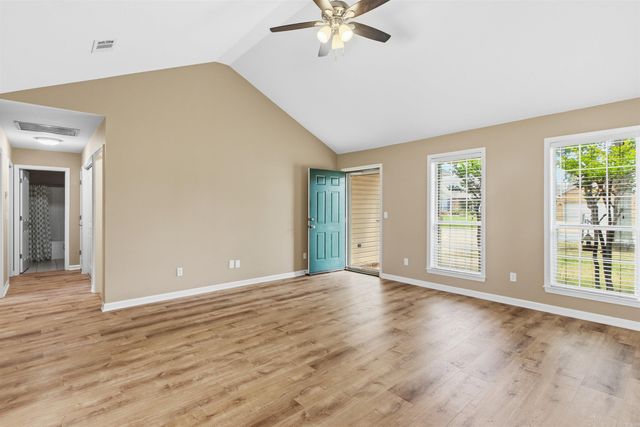 218 Natchez Dr, Jonesboro, AR 72404