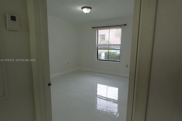 15560 SW 104th Terrace 613, Miami, FL 33196