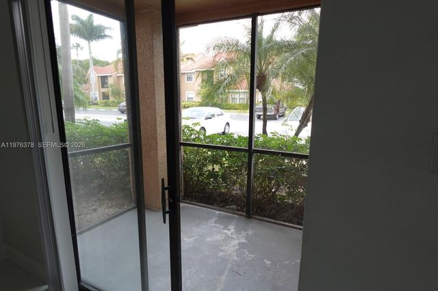 15560 SW 104th Terrace 613, Miami, FL 33196