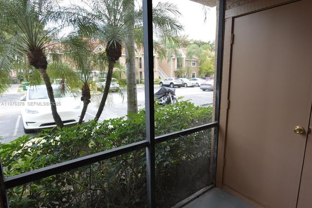 15560 SW 104th Terrace 613, Miami, FL 33196