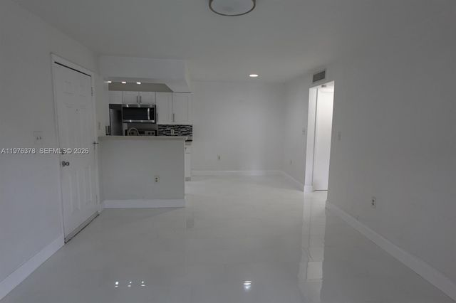 15560 SW 104th Terrace 613, Miami, FL 33196