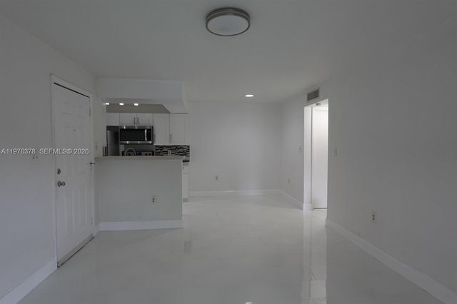 15560 SW 104th Terrace 613, Miami, FL 33196