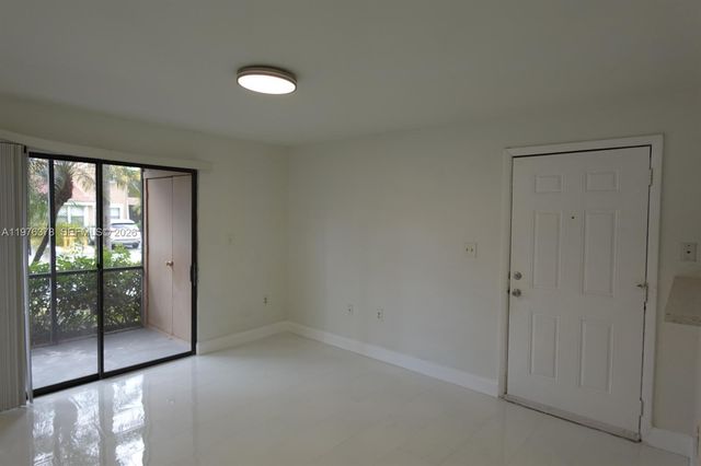 15560 SW 104th Terrace 613, Miami, FL 33196
