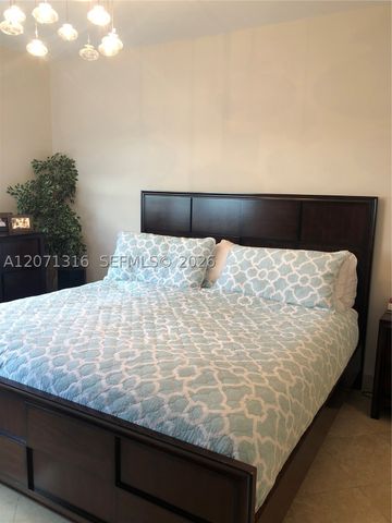 801 Brickell Key Blvd 701, Miami, FL 33131