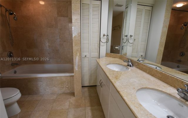801 Brickell Key Blvd 701, Miami, FL 33131