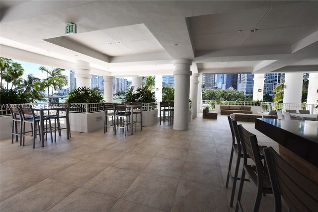 801 Brickell Key Blvd 701, Miami, FL 33131