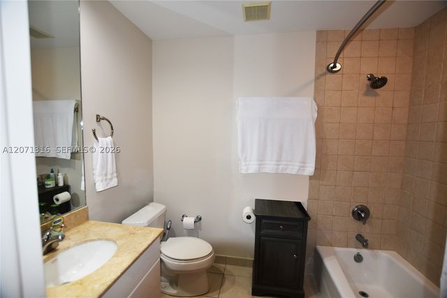 801 Brickell Key Blvd 701, Miami, FL 33131