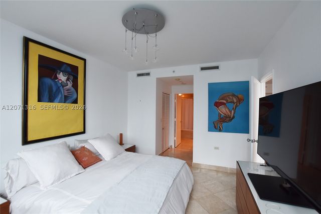 801 Brickell Key Blvd 701, Miami, FL 33131