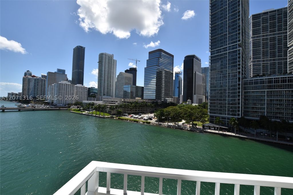 801 Brickell Key Blvd 701, Miami, FL 33131