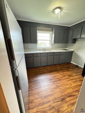 201 Meadowdale Drive, Warner Robins, GA 31088