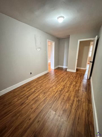 201 Meadowdale Drive, Warner Robins, GA 31088