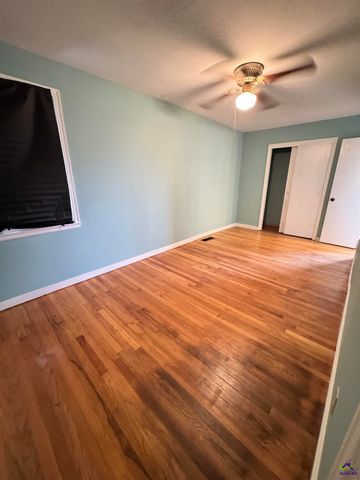 201 Meadowdale Drive, Warner Robins, GA 31088