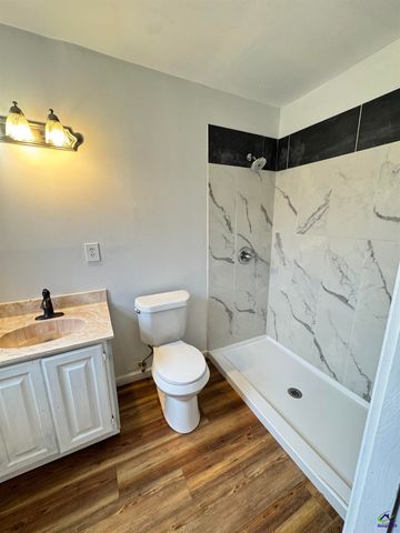 201 Meadowdale Drive, Warner Robins, GA 31088