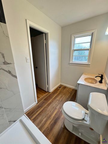 201 Meadowdale Drive, Warner Robins, GA 31088