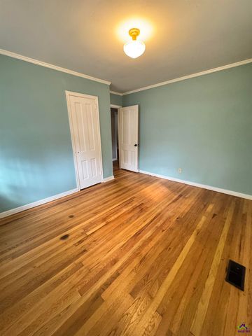 201 Meadowdale Drive, Warner Robins, GA 31088