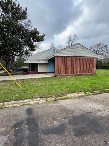 201 Meadowdale Drive, Warner Robins, GA 31088