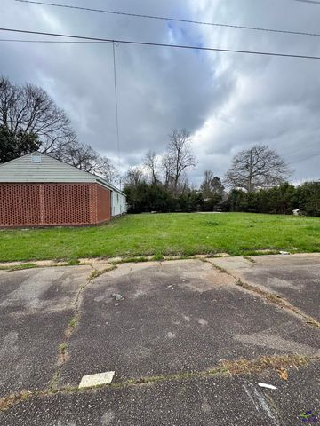 201 Meadowdale Drive, Warner Robins, GA 31088