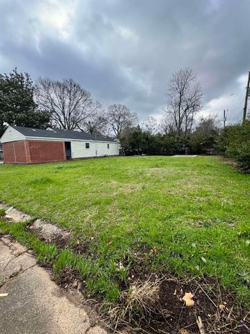 201 Meadowdale Drive, Warner Robins, GA 31088