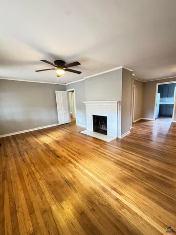 201 Meadowdale Drive, Warner Robins, GA 31088