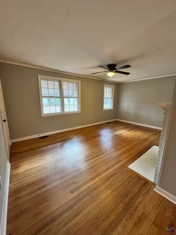 201 Meadowdale Drive, Warner Robins, GA 31088