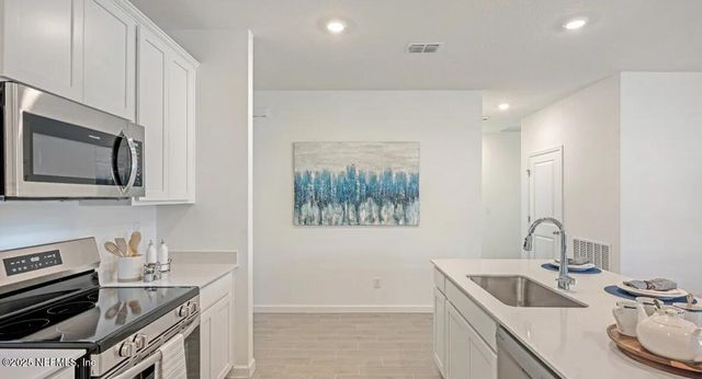 2660 FIELD DAISY Lane, Green Cove Springs, FL 32043