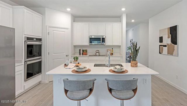 2660 FIELD DAISY Lane, Green Cove Springs, FL 32043