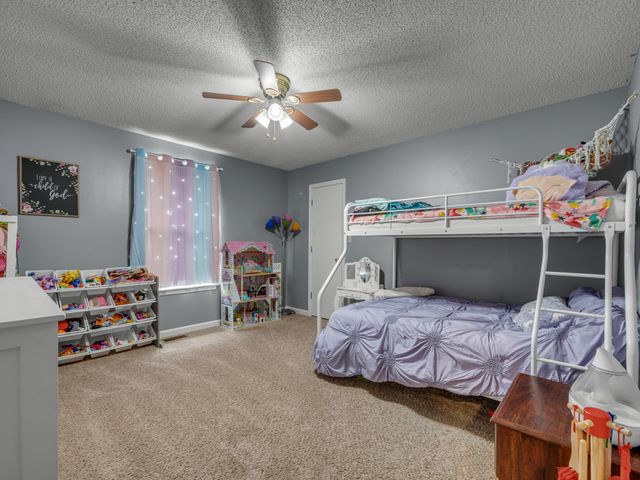 325 Cottonwood Ct, Clarksville, TN 37040