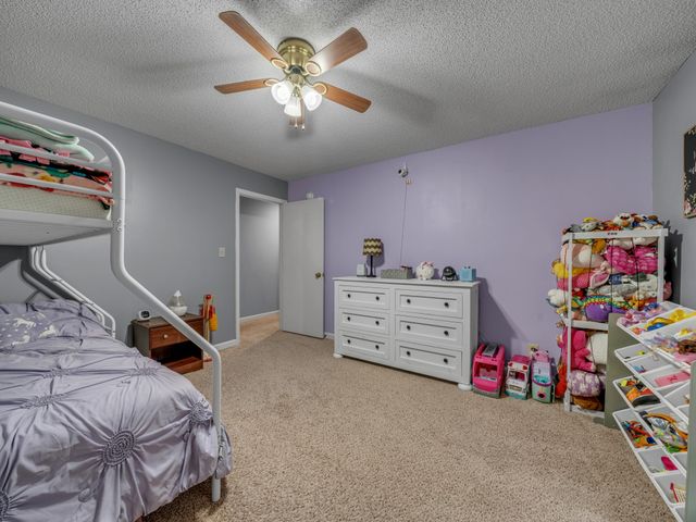 325 Cottonwood Ct, Clarksville, TN 37040