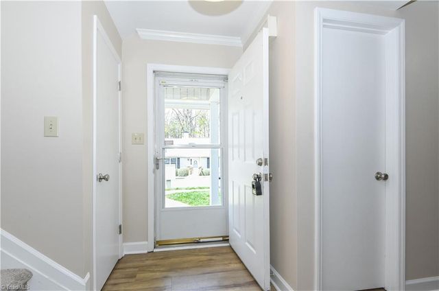 10 AppleTree Lane, Greensboro, NC 27455