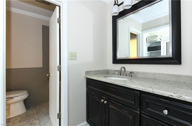 10 AppleTree Lane, Greensboro, NC 27455