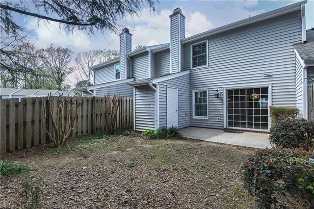 10 AppleTree Lane, Greensboro, NC 27455