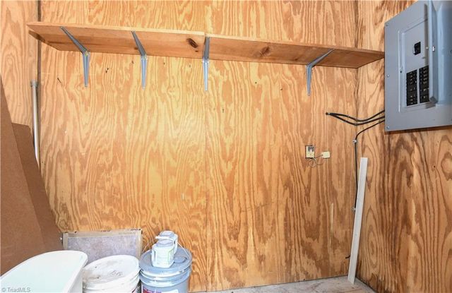 10 AppleTree Lane, Greensboro, NC 27455