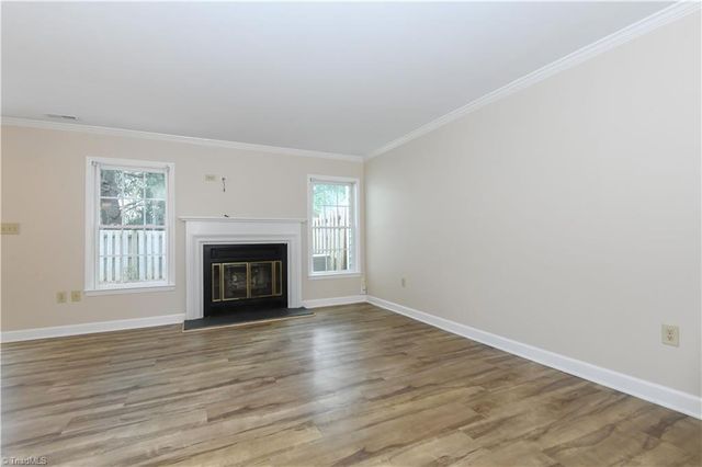 10 AppleTree Lane, Greensboro, NC 27455