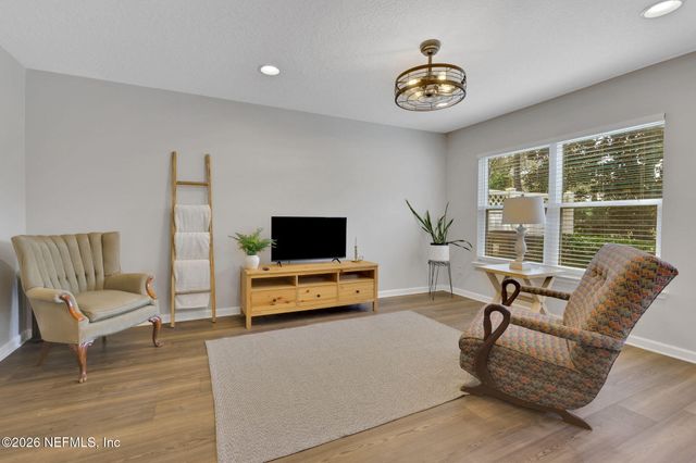 1500 CALMING WATER Drive 102, Fleming Island, FL 32003