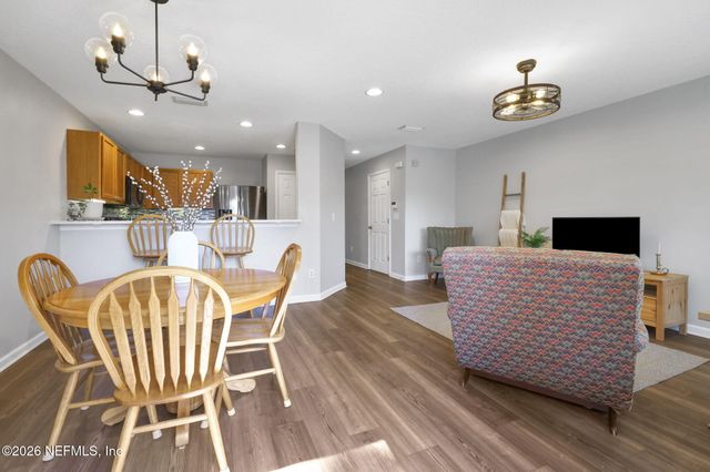 1500 CALMING WATER Drive 102, Fleming Island, FL 32003