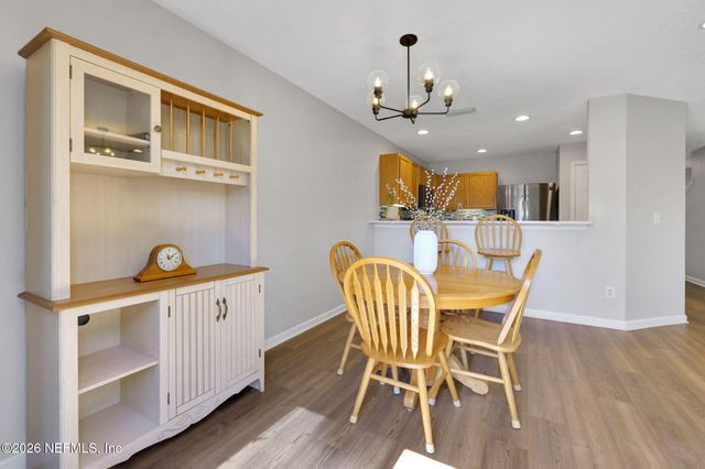 1500 CALMING WATER Drive 102, Fleming Island, FL 32003