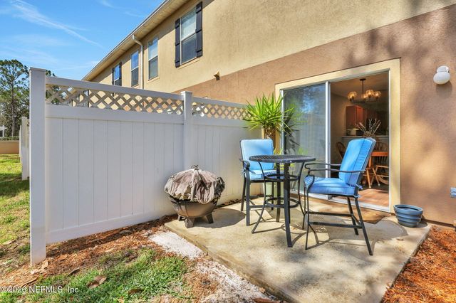 1500 CALMING WATER Drive 102, Fleming Island, FL 32003