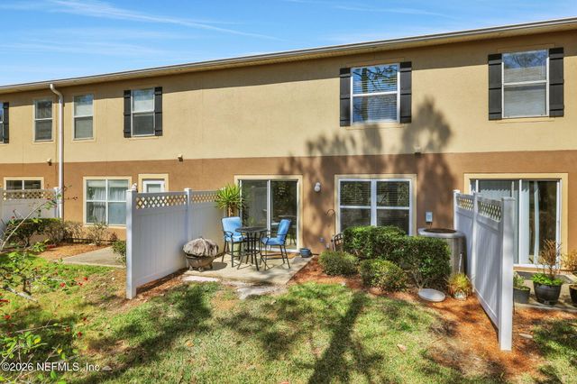 1500 CALMING WATER Drive 102, Fleming Island, FL 32003