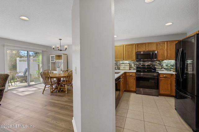 1500 CALMING WATER Drive 102, Fleming Island, FL 32003