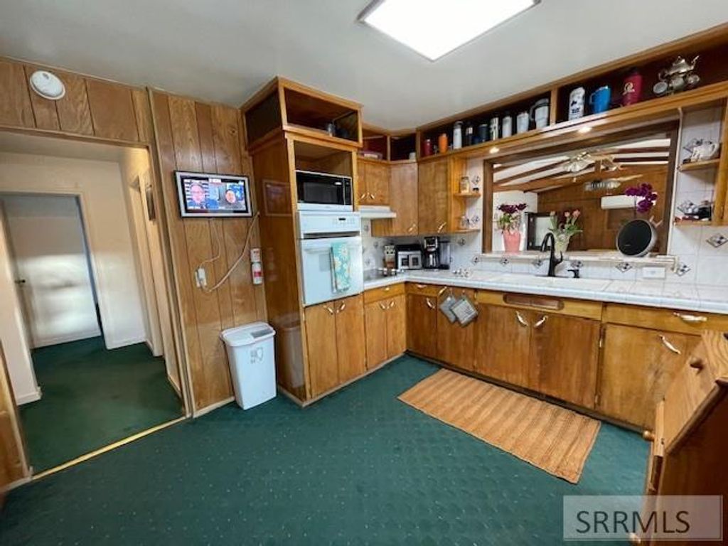 Image 3 of property listing at 2 Chaffin Lane, Salmon, ID 83467