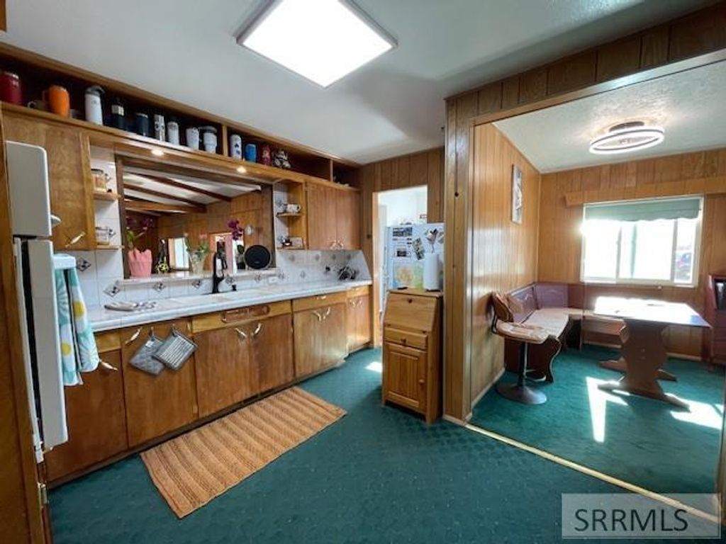 Image 4 of property listing at 2 Chaffin Lane, Salmon, ID 83467